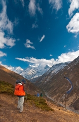 NPL-36393--Stephen-and-Annapurna-II,-IV,-II,-and-Gangapurna--Pan-(3)