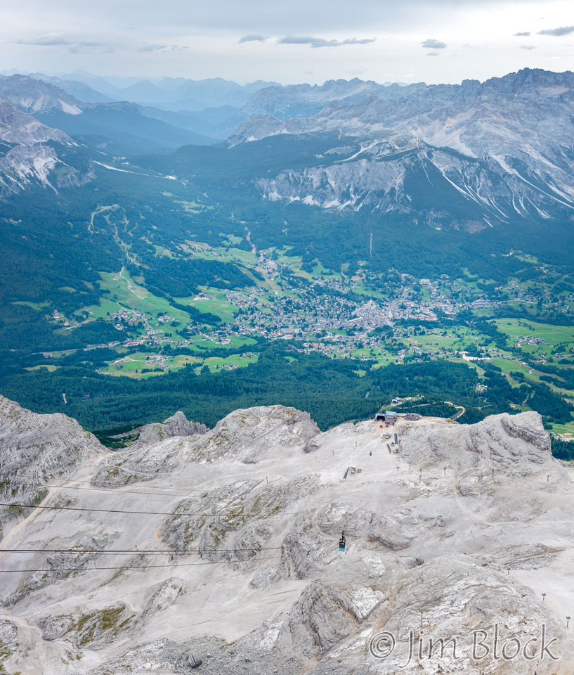 DOL-0570--Cortina-from-3rd-Stage--Pan-(3)